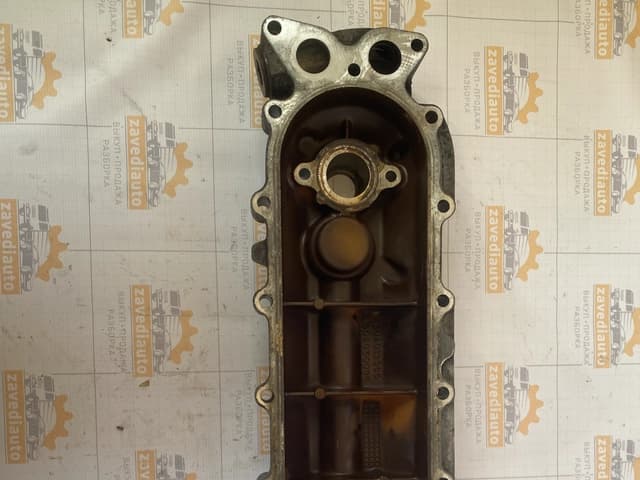 Крышка масляного радиатора мотора Iveco Stralis (01.02-) 504013565