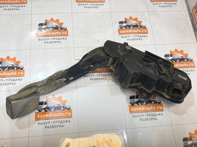 Педаль газа Renault 