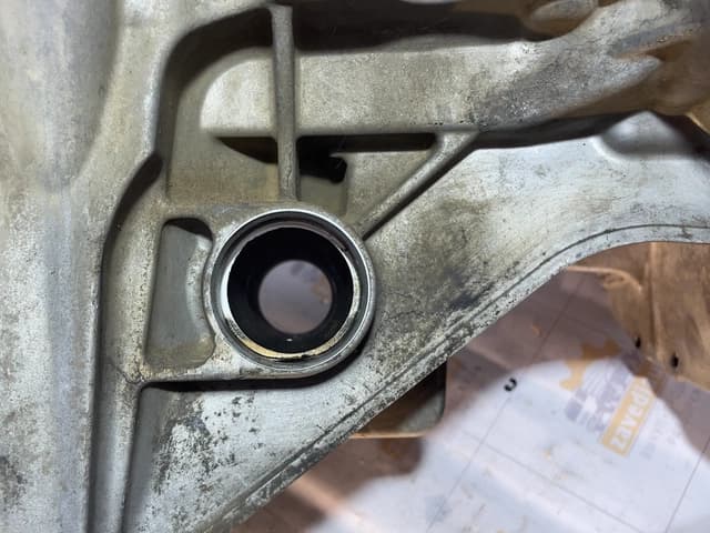 Поддон Range Rover Velar L560