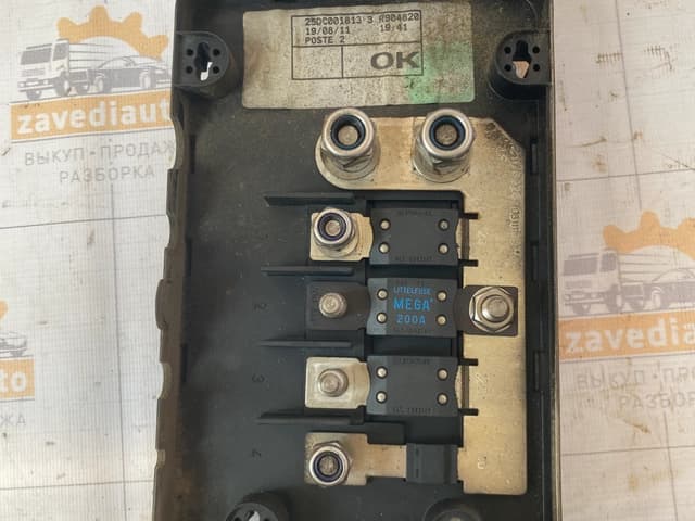 Блок силовых предохранителей  Renault Premium, Lander DXI11 2011