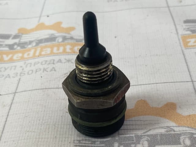 Датчик температурный Iveco 98412656