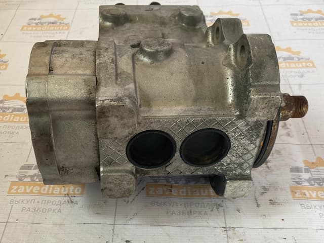 Корпус топливного насоса высокого давления Renault Premium  5010450952 DCI 420