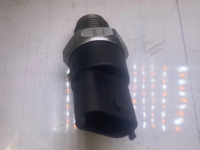 Датчик давления топлива MAN 0281002534