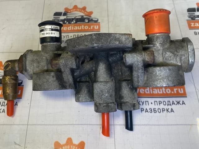 Клапан растормаживания прицепа